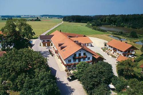 Gasthof&Hotel Jägerwirt Aufhofen Exterior foto