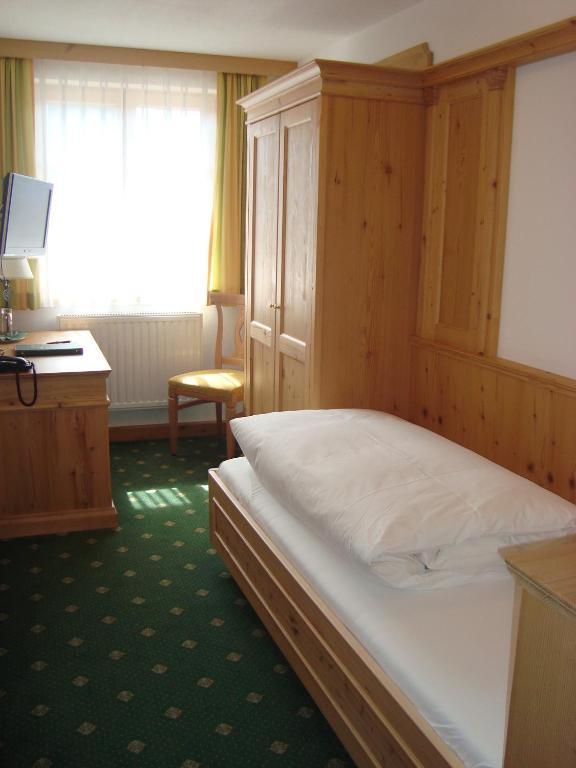 Gasthof&Hotel Jägerwirt Aufhofen Zimmer foto